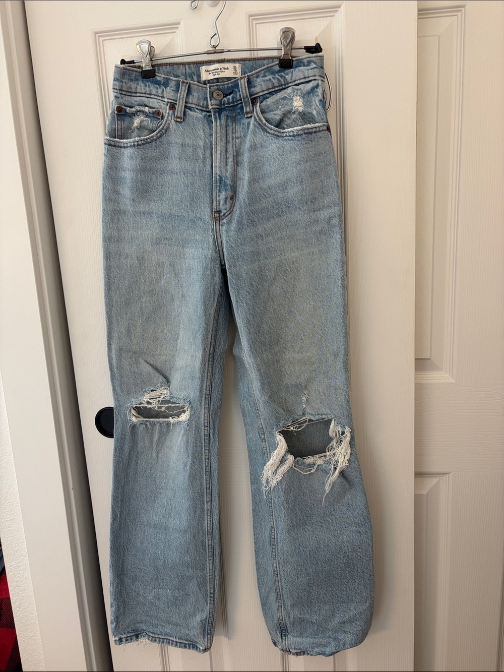 Abercrombie & Fitch The 90s Relaxed Jean High Rise